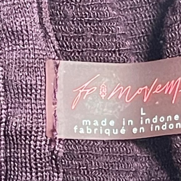 Free People Ribbed Turtleneck Poncho‎ Sweater Burgundy Ruffle Detail Oversized - Picture 7 of 7